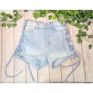 REVICE DENIM Women's SWEETHEART Shorts Lace Up Side Cut Off Light Wash Size 26
